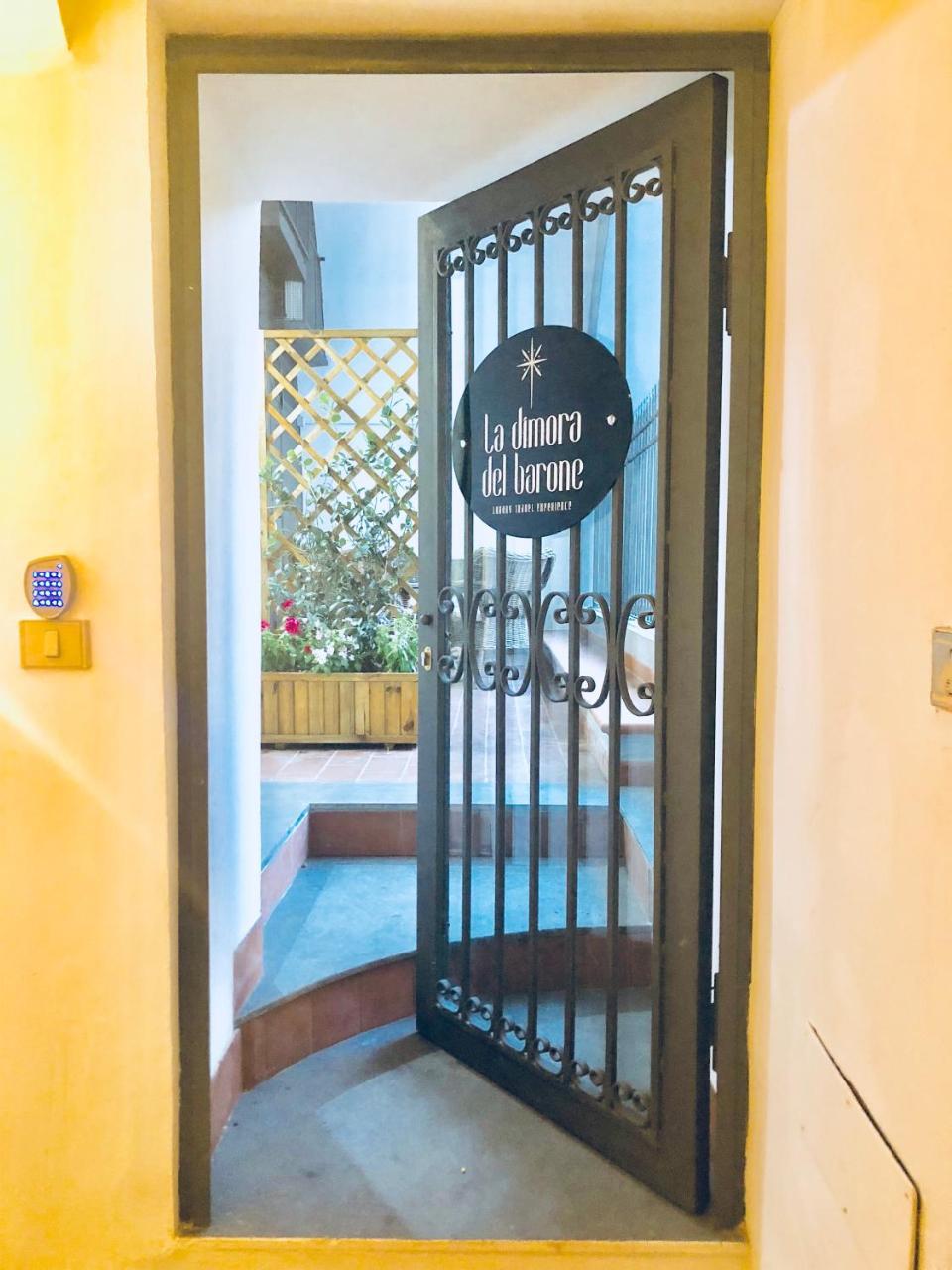 La Dimora Del Barone Bed & Breakfast Salerno Bagian luar foto