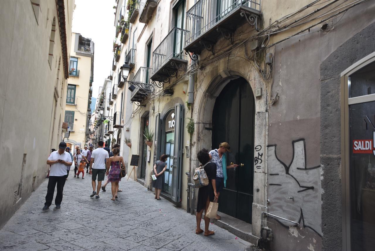La Dimora Del Barone Bed & Breakfast Salerno Bagian luar foto