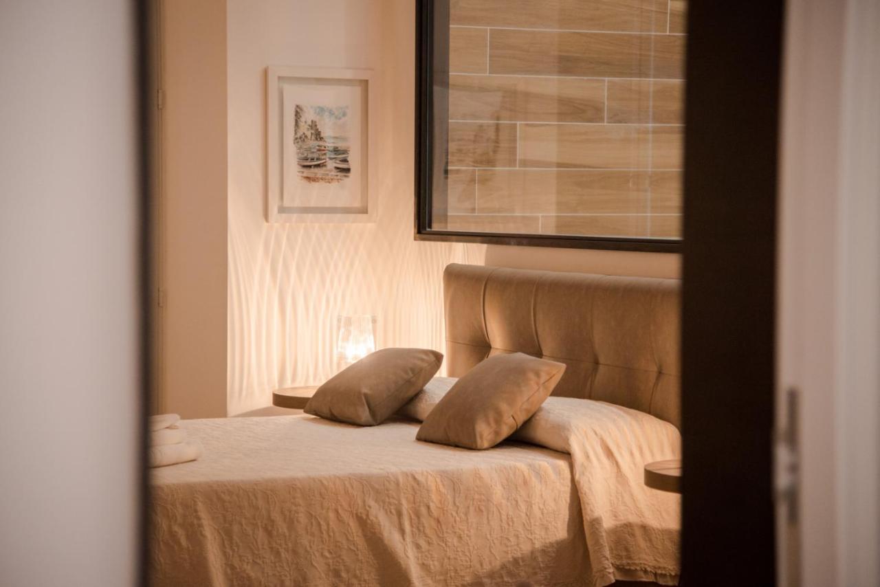 La Dimora Del Barone Bed & Breakfast Salerno Bagian luar foto